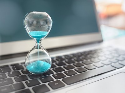 Arbeitszeit, Foto: Adobe Stock/Brian Jackson Arbeitszeit, Foto: Adobe Stock/Brian Jackson